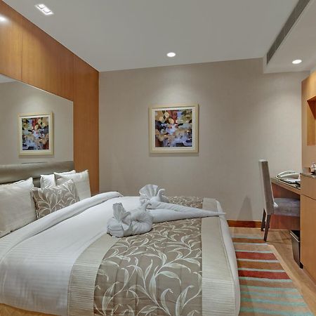 Beacon Hotel Nirman Vihar Нью-Дели Экстерьер фото